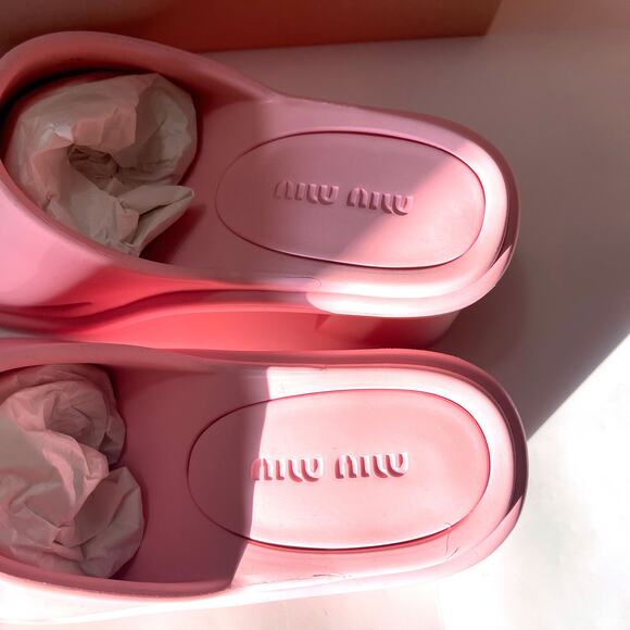 MIU MIU Lifestyle Logo Rubber Clog Mules in Light Pink Size 39/9 - Picture 8 of 16